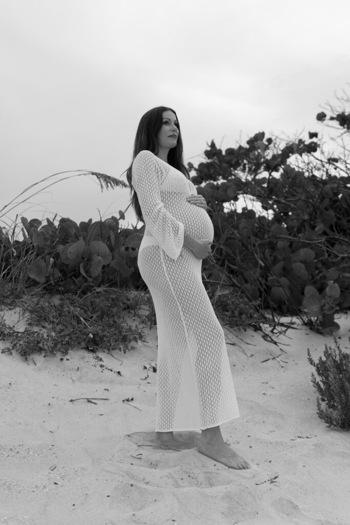 Maternity photo by the oceanside
